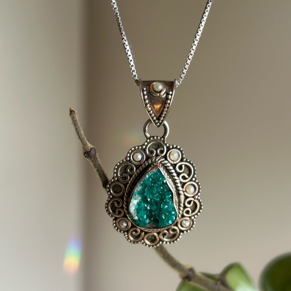 925s Sterling silver Dioptase & Pearl necklace